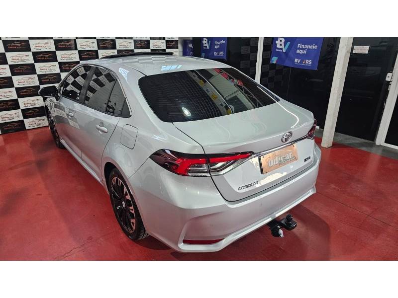 TOYOTA - COROLLA - 2022/2022 - Prata - R$ 145.900,00