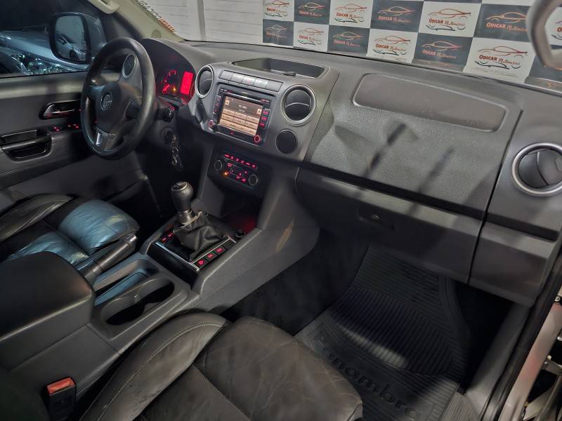 VOLKSWAGEN - AMAROK - 2010/2011 - Prata - R$ 79.900,00