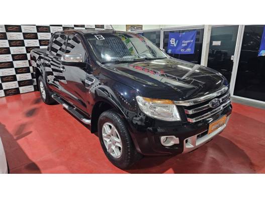 FORD - RANGER - 2012/2013 - Preta - R$ 105.900,00