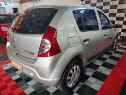 RENAULT - SANDERO - 2008/2009 - Prata - R$ 25.900,00