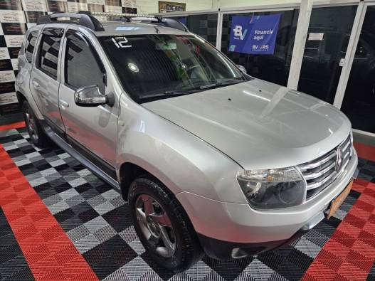 RENAULT - DUSTER - 2011/2012 - Prata - R$ 52.900,00