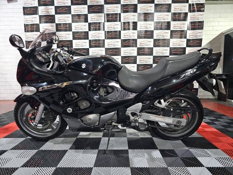 SUZUKI - GSX - 2008/2008 - Preta - R$ 29.900,00