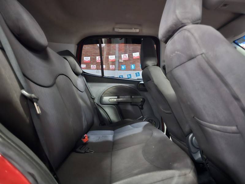 FIAT - UNO - 2011/2012 - Vermelha - R$ 32.900,00