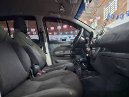 FIAT - UNO - 2011/2012 - Vermelha - R$ 32.900,00