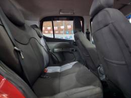 FIAT - UNO - 2011/2012 - Vermelha - R$ 32.900,00