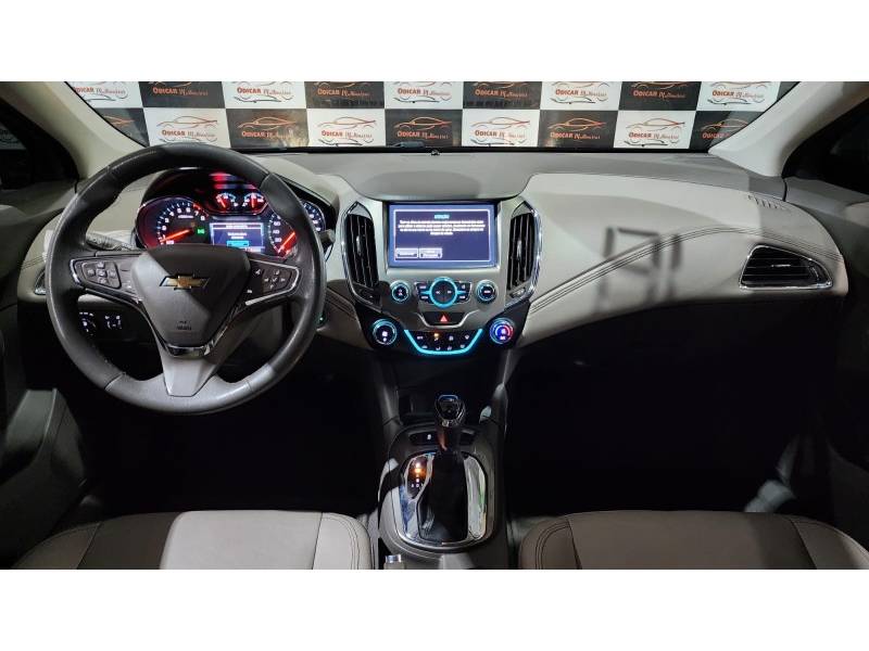 CHEVROLET - CRUZE - 2017/2018 - Vermelha - R$ 89.900,00
