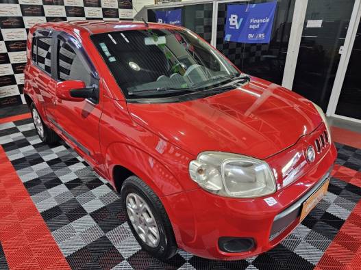 FIAT - UNO - 2010/2011 - Preta - R$ 32.900,00
