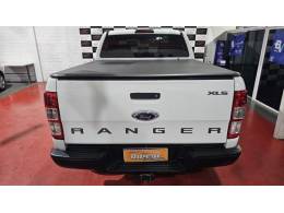 FORD - RANGER - 2015/2016 - Branca - R$ 118.900,00