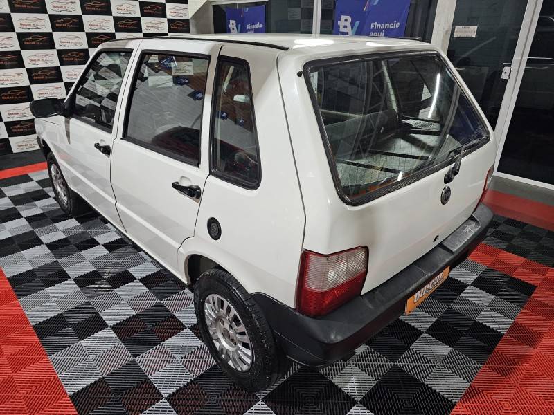 FIAT - UNO - 2005/2005 - Branca - R$ 17.900,00