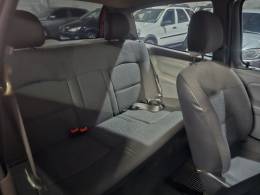 RENAULT - CLIO - 2007/2008 - Vermelha - R$ 17.900,00