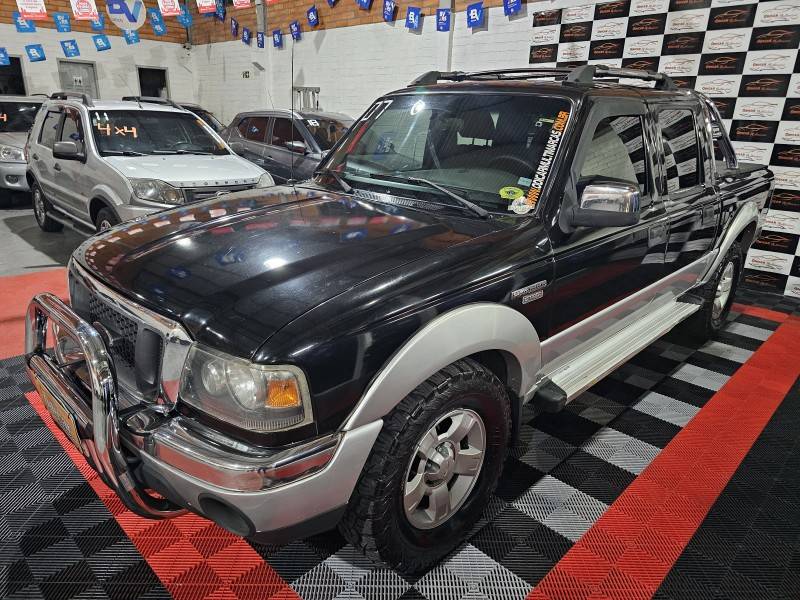 FORD - RANGER - 2006/2007 - Preta - R$ 51.000,00