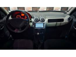 RENAULT - SANDERO - 2010/2011 - Vermelha - R$ 27.900,00