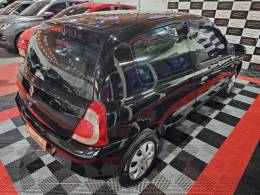 RENAULT - CLIO - 2013/2014 - Preta - R$ 19.900,00