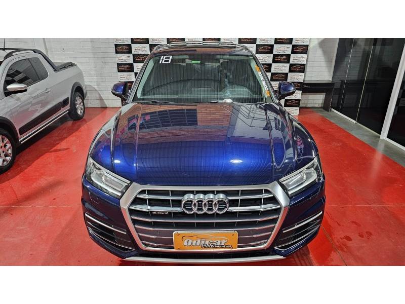 AUDI - Q5 - 2017/2018 - Azul - R$ 164.900,00