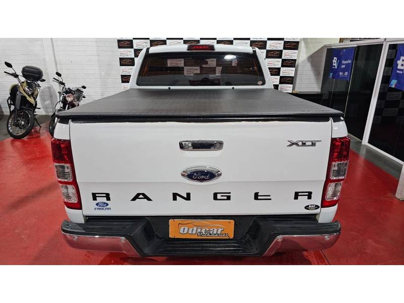 FORD - RANGER - 2017/2018 - Branca - R$ 139.900,00