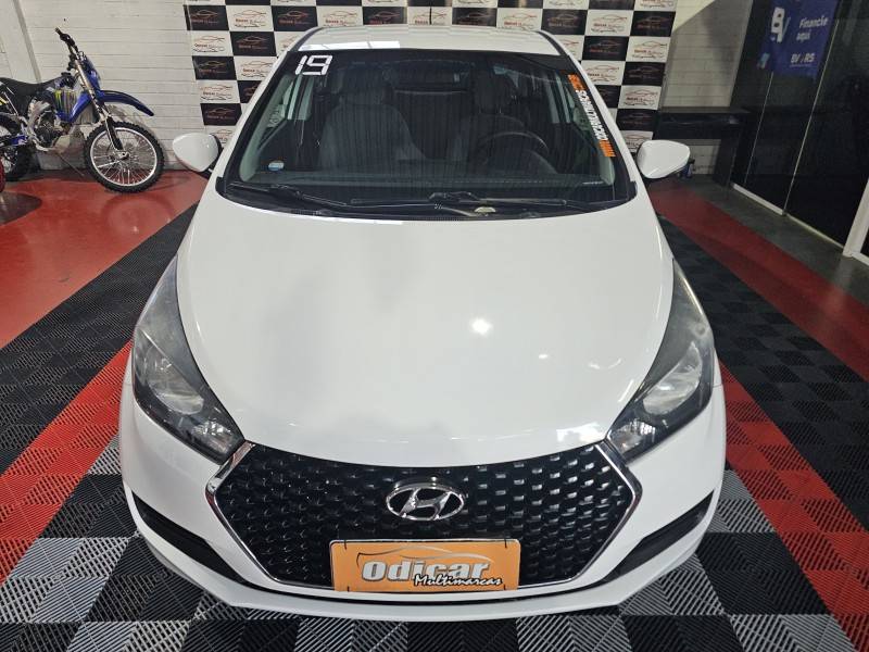 HYUNDAI - HB20S - 2019/2019 - Branca - R$ 61.900,00
