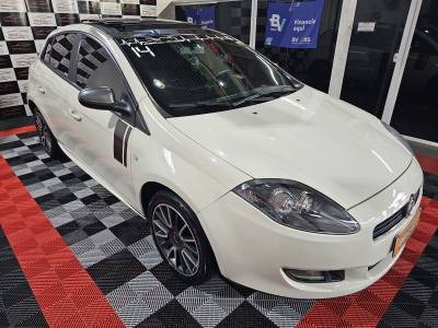 FIAT - BRAVO - 2014/2014 - Branca - R$ 48.900,00