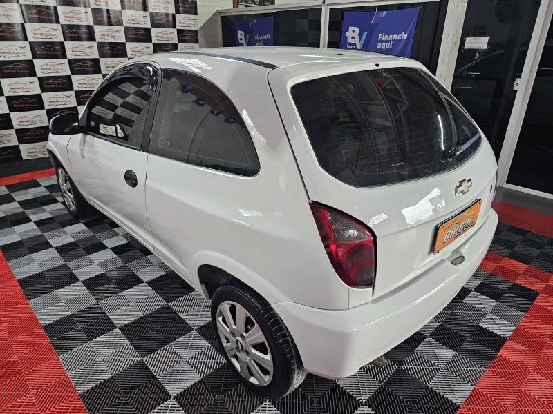 CHEVROLET - CELTA - 2012/2013 - Branca - R$ 24.900,00