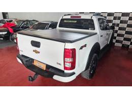 CHEVROLET - S10 - 2016/2017 - Branca - R$ 109.900,00