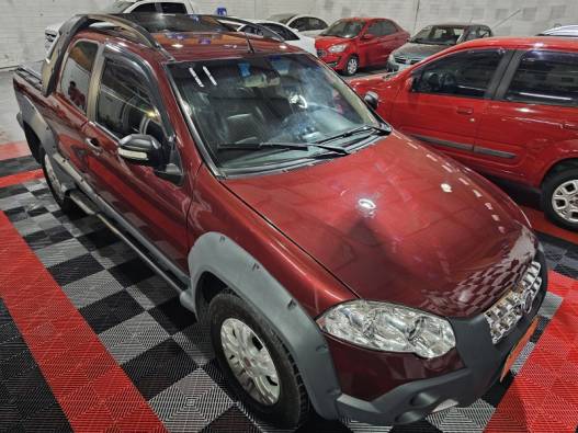 FIAT - STRADA - 2010/2011 - Vermelha - R$ 52.900,00