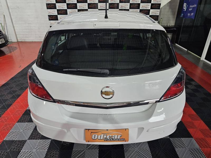 CHEVROLET - VECTRA - 2007/2008 - Branca - R$ 33.900,00