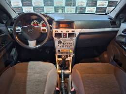 CHEVROLET - VECTRA - 2010/2011 - Preta - R$ 41.900,00