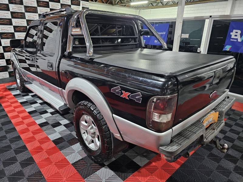 FORD - RANGER - 2006/2007 - Preta - R$ 51.000,00