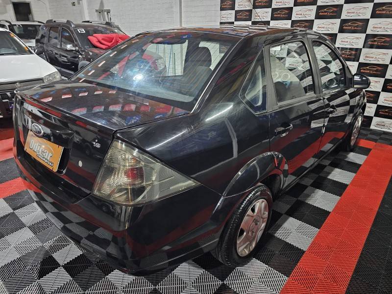 FORD - FIESTA - 2012/2013 - Preta - R$ 35.900,00