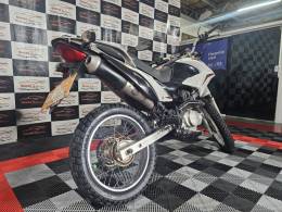 HONDA - NXR 150 - 2014/2014 - Branca - R$ 14.900,00