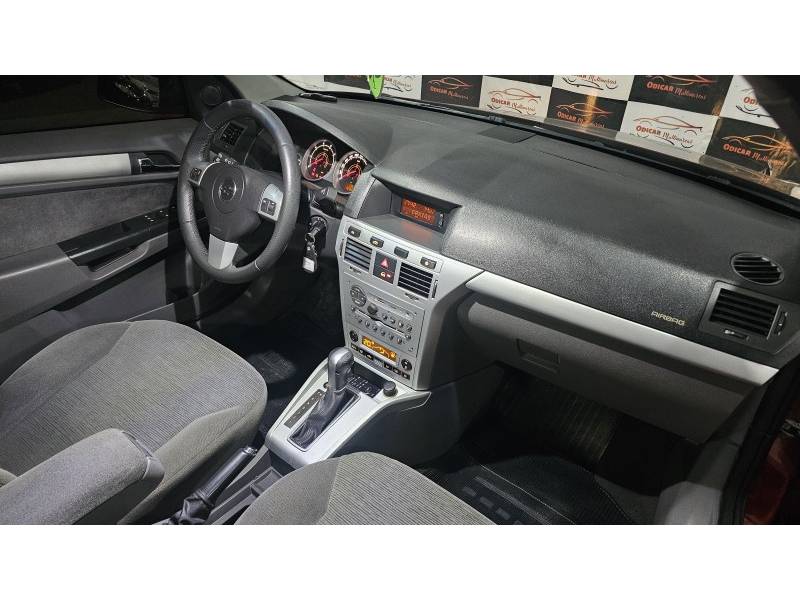 CHEVROLET - VECTRA - 2009/2010 - Vermelha - R$ 42.900,00