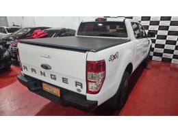 FORD - RANGER - 2018/2019 - Branca - R$ 138.000,00