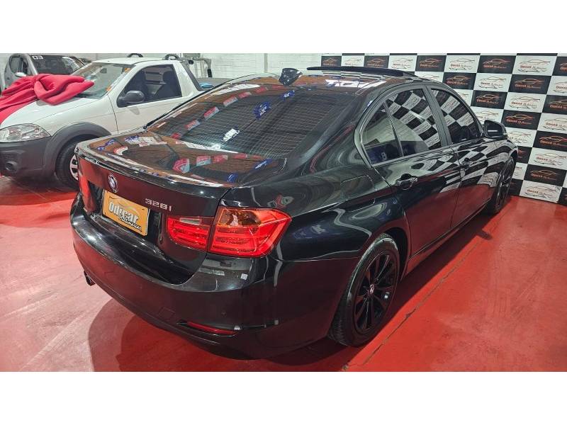 BMW - 328I - 2013/2013 - Preta - R$ 104.900,00