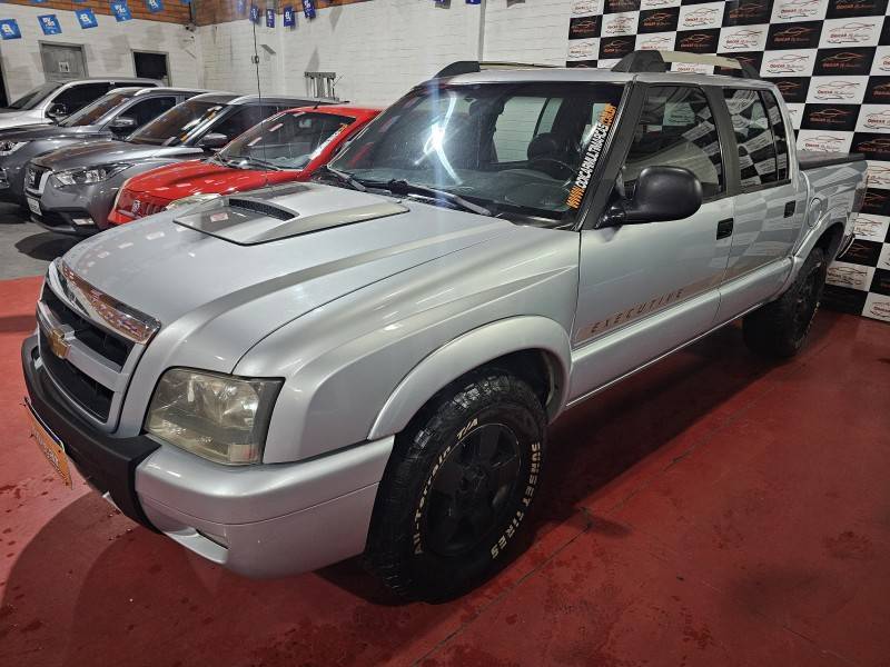 CHEVROLET - S10 - 2009/2010 - Branca - R$ 64.900,00
