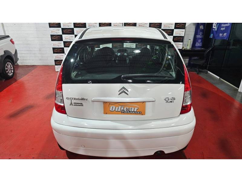 CITROËN - C3 - 2010/2011 - Branca - R$ 27.900,00