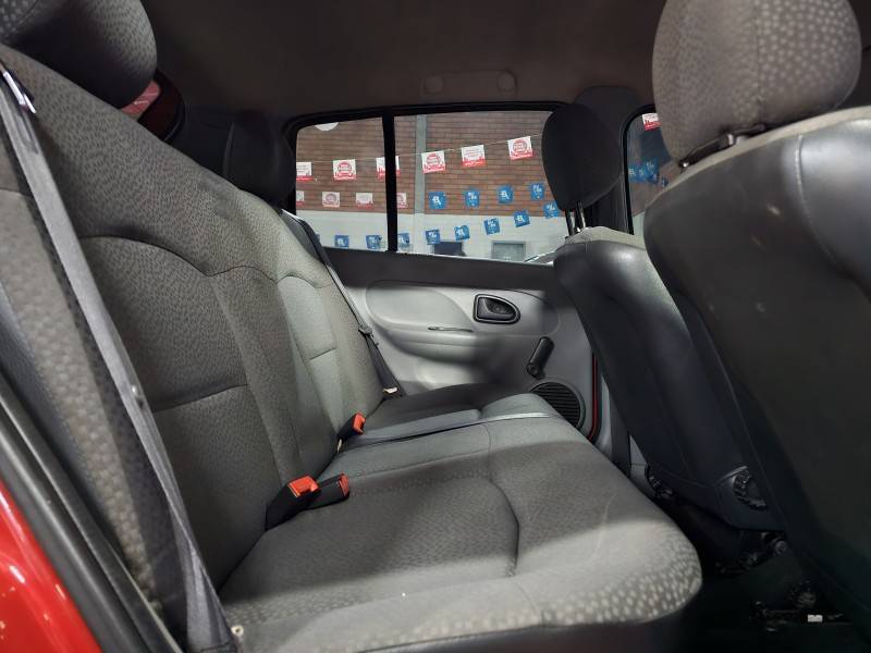 RENAULT - CLIO - 2007/2008 - Vermelha - R$ 19.900,00