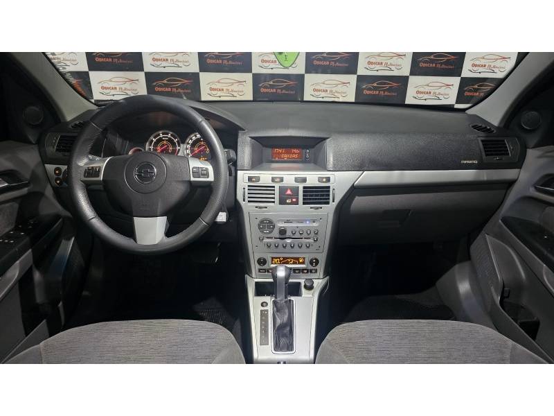 CHEVROLET - VECTRA - 2009/2010 - Vermelha - R$ 42.900,00