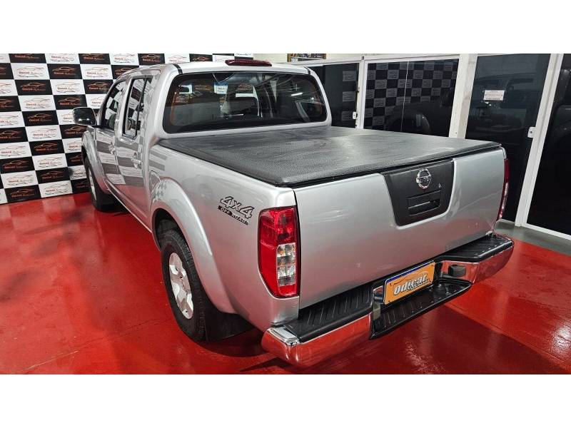 NISSAN - FRONTIER - 2015/2015 - Prata - R$ 102.900,00