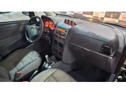 FIAT - IDEA - 2009/2010 - Verde - R$ 32.900,00
