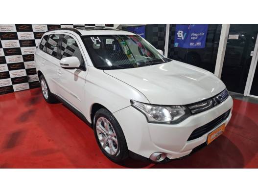 MITSUBISHI - OUTLANDER - 2013/2014 - Branca - R$ 74.900,00