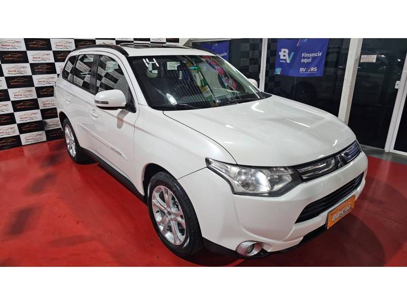 MITSUBISHI - OUTLANDER - 2013/2014 - Branca - R$ 74.900,00