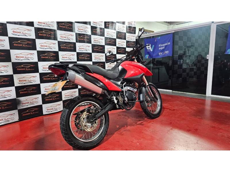 SHINERAY - XY 250 - 2015/2016 - Vermelha - R$ 12.900,00