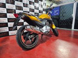 HONDA - CB 300R - 2010/2010 - Amarela - R$ 12.900,00