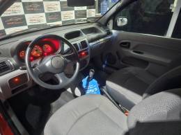 RENAULT - CLIO - 2007/2008 - Vermelha - R$ 17.900,00