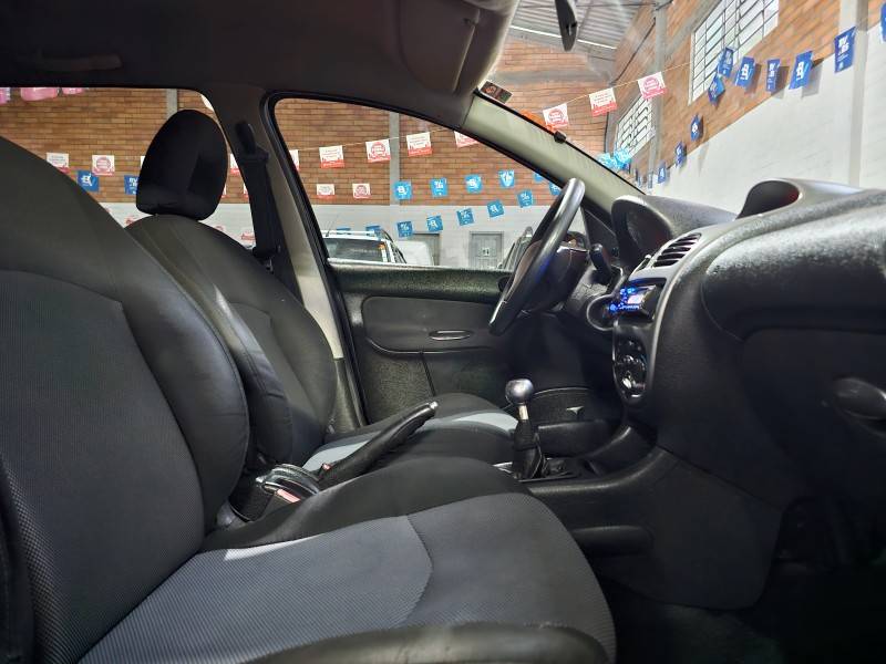 PEUGEOT - 206 - 2008/2008 - Preta - R$ 19.900,00