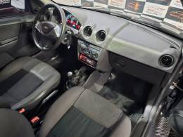 CHEVROLET - CELTA - 2012/2012 - Cinza - R$ 28.900,00