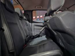 FORD - RANGER - 2012/2013 - Preta - R$ 105.900,00