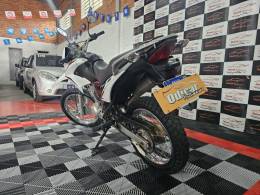HONDA - NXR 150 - 2014/2014 - Branca - R$ 14.900,00