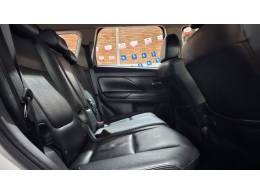 MITSUBISHI - OUTLANDER - 2013/2014 - Branca - R$ 74.900,00