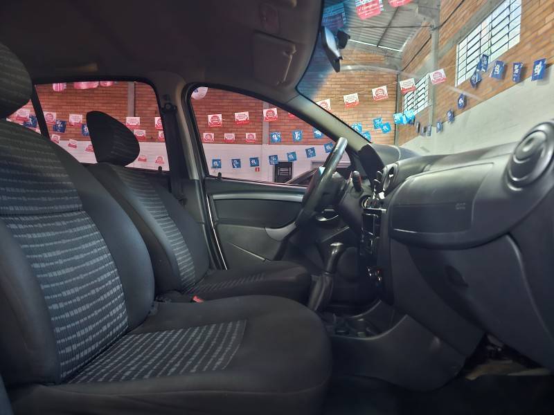 RENAULT - SANDERO - 2013/2014 - Prata - R$ 31.900,00