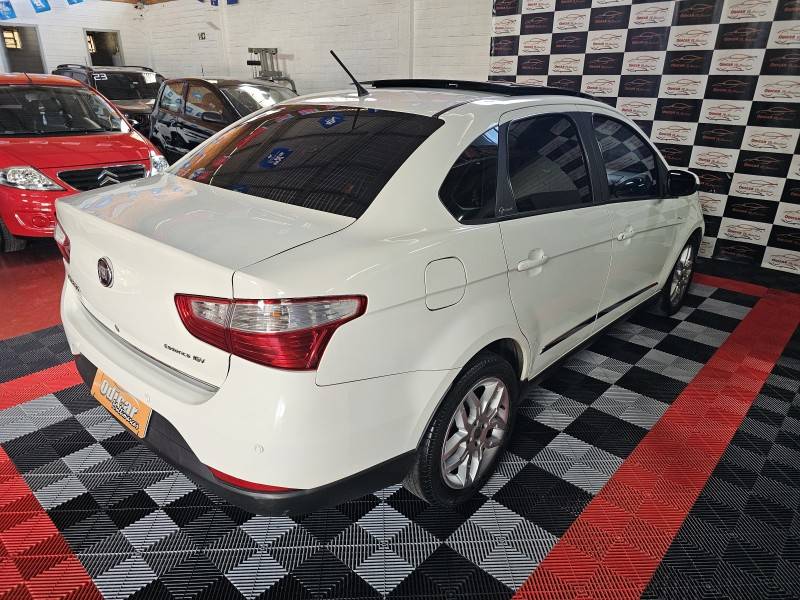 FIAT - GRAND SIENA - 2012/2013 - Branca - R$ 34.900,00
